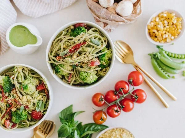 Creamy Pea and Avocado Pasta